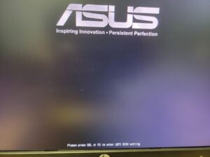 Vous devez utiliser cette touche pour entrer dans la configuration du BIOS .